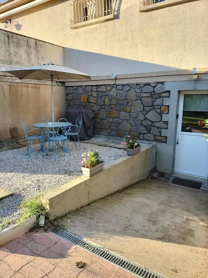 Appartement Au Grand Chêne Jolie T3 à 5 min d'Albi à Puygouzon-et-Montsalvy 0*,